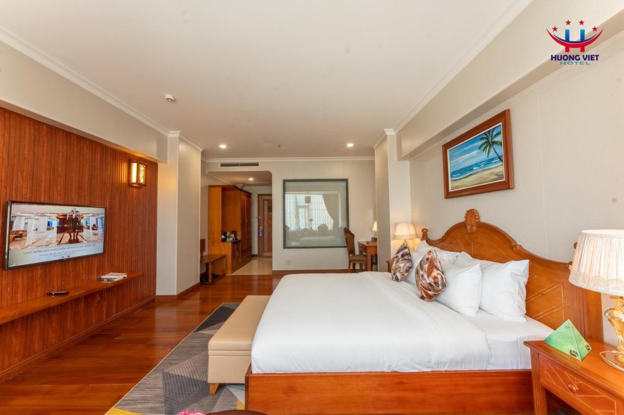 Huong Viet Hotel Quy Nhon - Beachfront Exterior foto