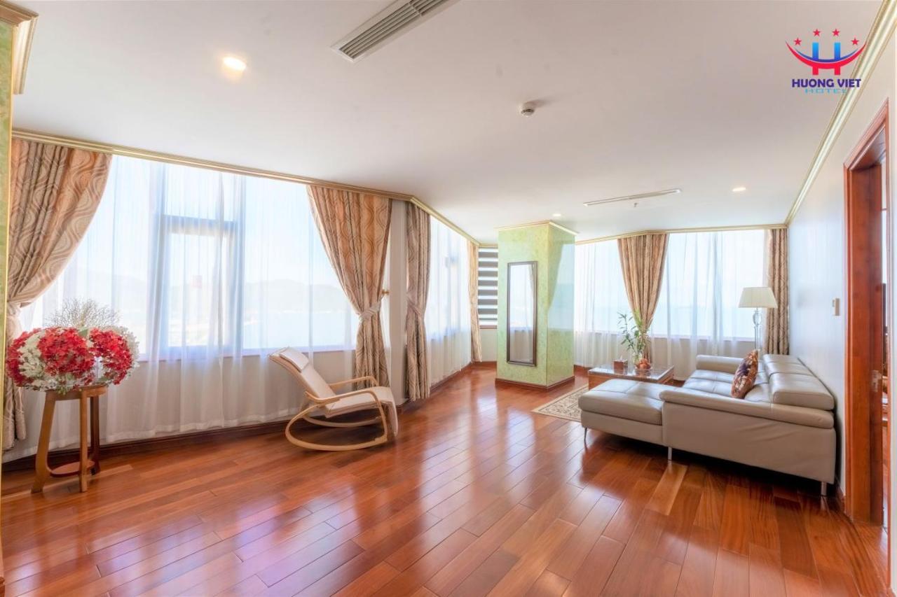 Huong Viet Hotel Quy Nhon - Beachfront Exterior foto
