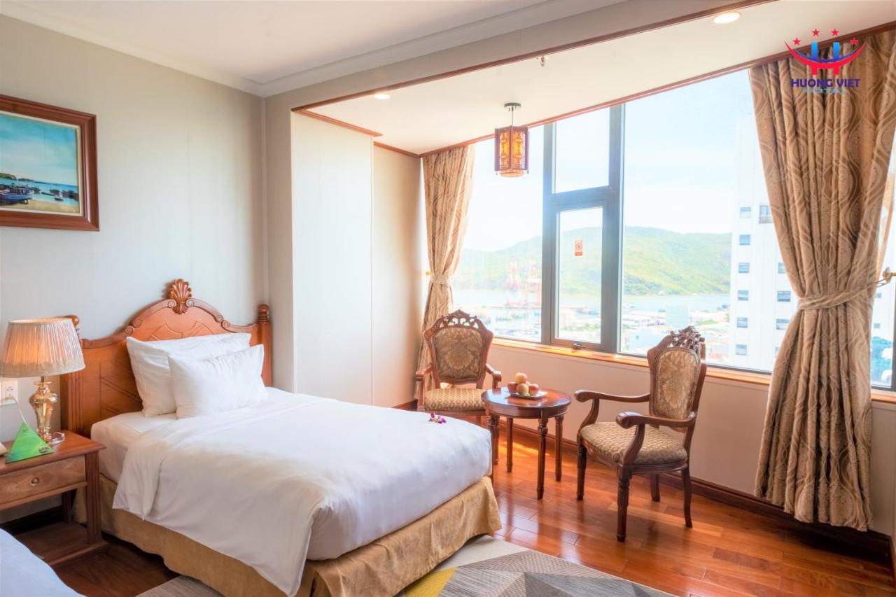 Huong Viet Hotel Quy Nhon - Beachfront Exterior foto