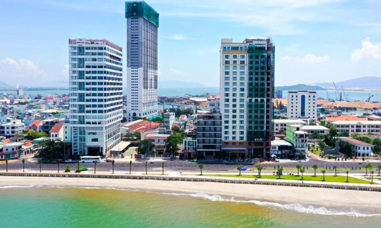 Huong Viet Hotel Quy Nhon - Beachfront Exterior foto